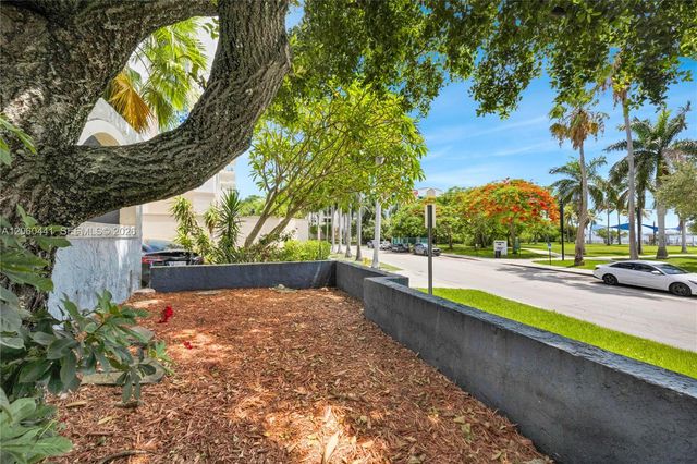 3808 NE 6th Ave 1, Miami, FL 33137