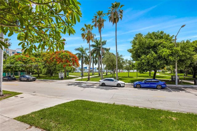 3808 NE 6th Ave 1, Miami, FL 33137