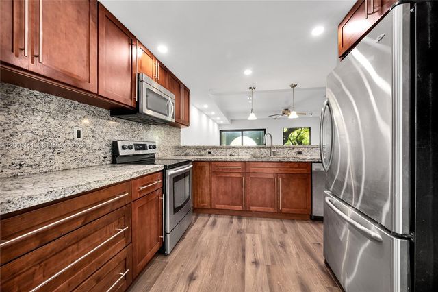 3808 NE 6th Ave 1, Miami, FL 33137