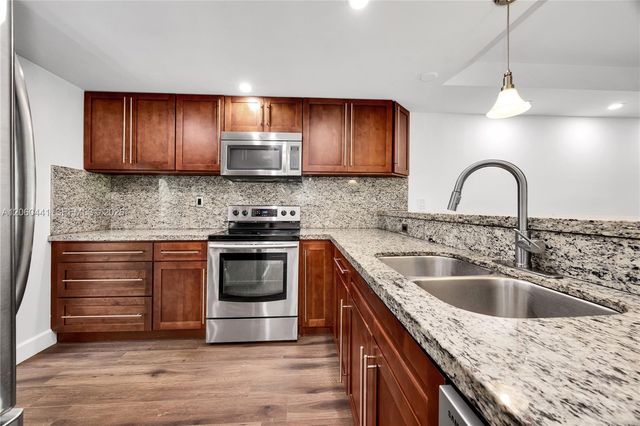 3808 NE 6th Ave 1, Miami, FL 33137