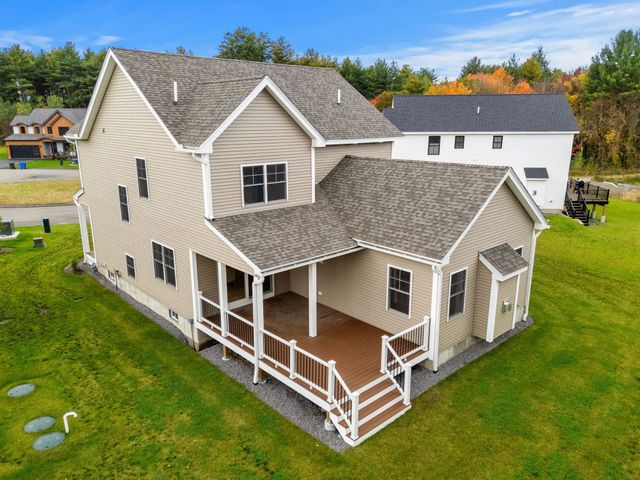 27 Lily Lane, Londonderry, NH 03053