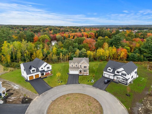 27 Lily Lane, Londonderry, NH 03053