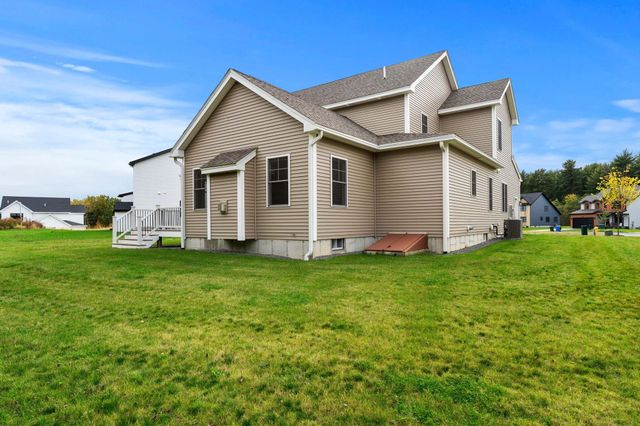 27 Lily Lane, Londonderry, NH 03053