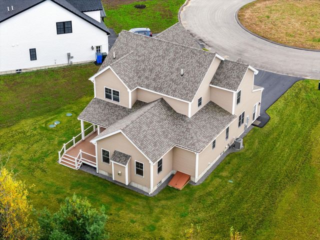 27 Lily Lane, Londonderry, NH 03053