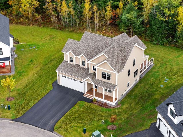 27 Lily Lane, Londonderry, NH 03053