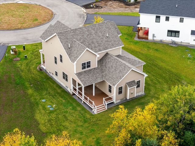 27 Lily Lane, Londonderry, NH 03053