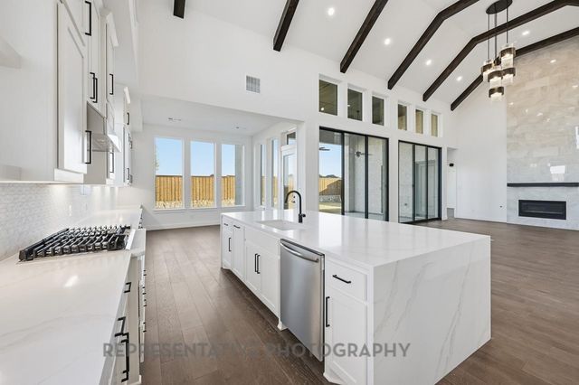 4104 Meander Way, Celina, TX 75078