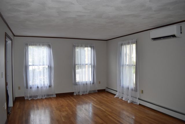 67 Bernice Ave, Leominster, MA 01453