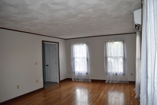 67 Bernice Ave, Leominster, MA 01453