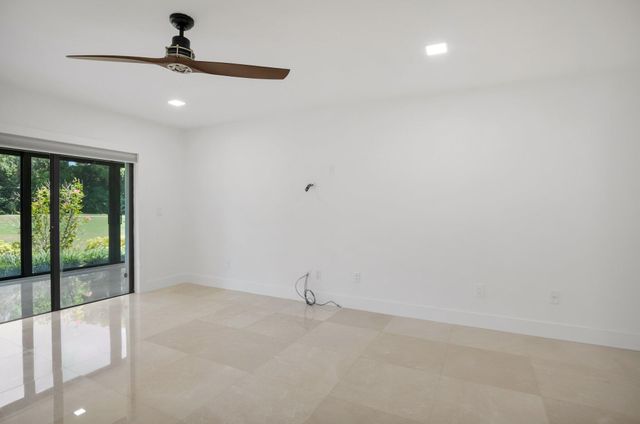 21922 Cypress Drive 37b, Boca Raton, FL 33433