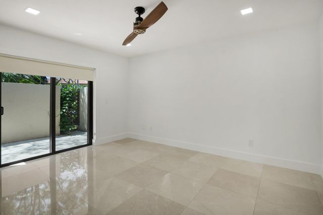 21922 Cypress Drive 37b, Boca Raton, FL 33433