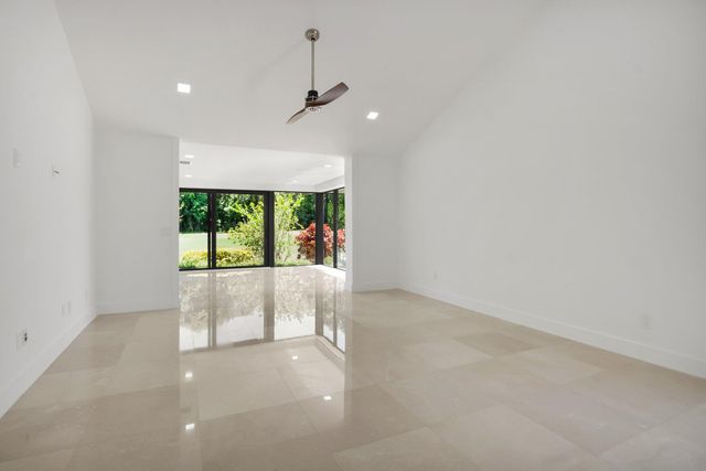 21922 Cypress Drive 37b, Boca Raton, FL 33433