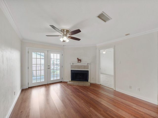 18800 Egret Bay Boulevard 207, Webster, TX 77058