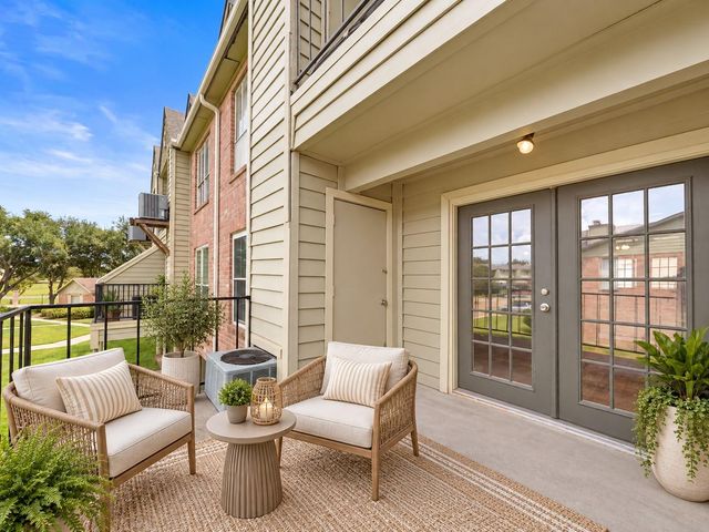 18800 Egret Bay Boulevard 207, Webster, TX 77058