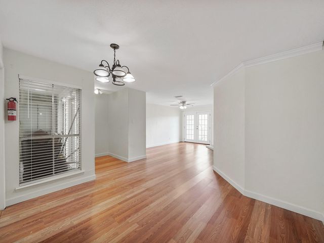 18800 Egret Bay Boulevard 207, Webster, TX 77058