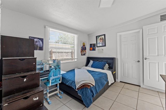 7300 11TH AVENUE N, St Petersburg, FL 33710