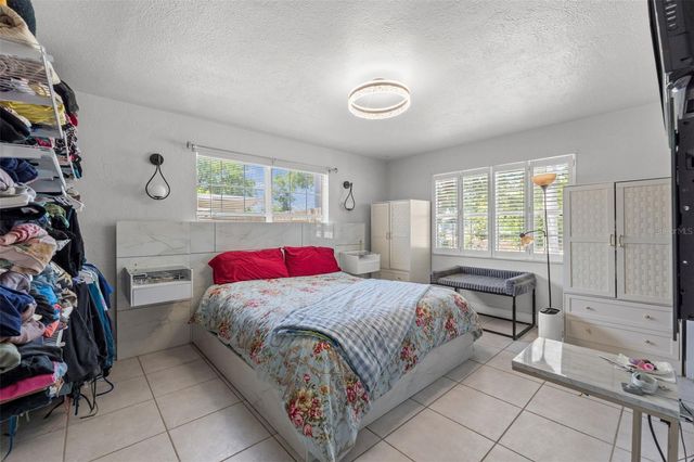 7300 11TH AVENUE N, St Petersburg, FL 33710