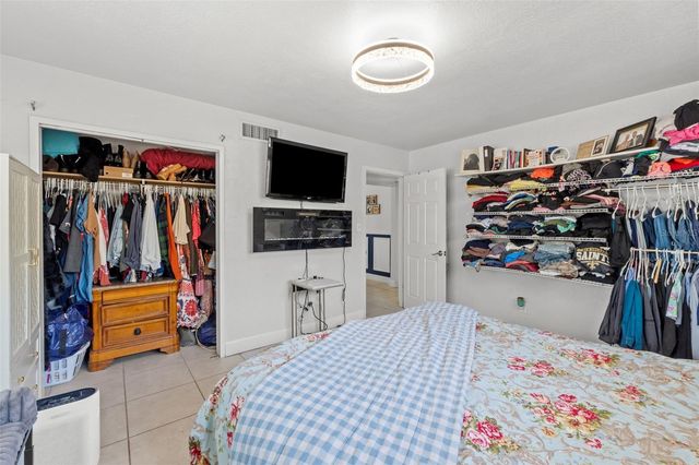 7300 11TH AVENUE N, St Petersburg, FL 33710