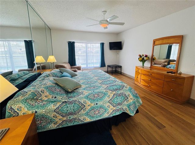 936 LAKE BERKLEY DRIVE, Kissimmee, FL 34746