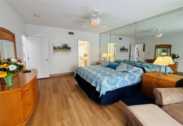 936 LAKE BERKLEY DRIVE, Kissimmee, FL 34746