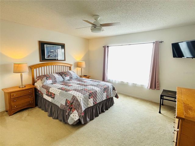 936 LAKE BERKLEY DRIVE, Kissimmee, FL 34746