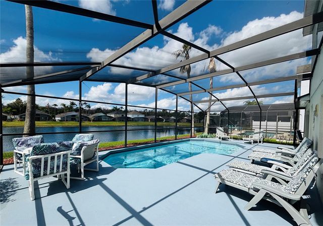 936 LAKE BERKLEY DRIVE, Kissimmee, FL 34746