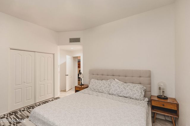 7357 E Calle De La Eternidad, Tucson, AZ 85715