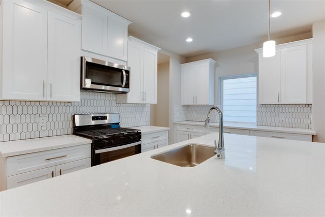 6615 Ezzard Charles Lane, Houston, TX 77091