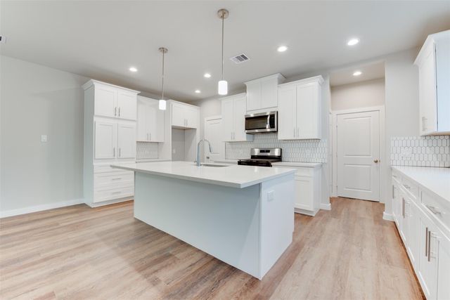 6615 Ezzard Charles Lane, Houston, TX 77091