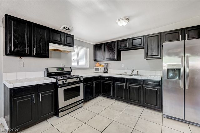2829 Emmons Avenue, North Las Vegas, NV 89030