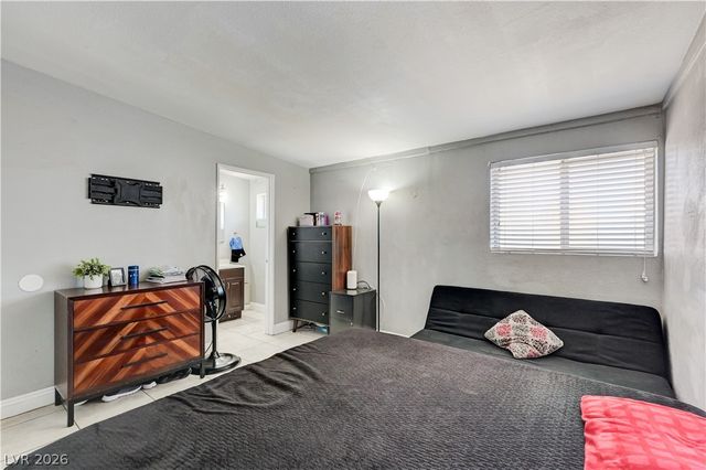 2829 Emmons Avenue, North Las Vegas, NV 89030