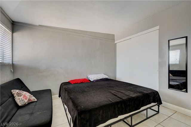 2829 Emmons Avenue, North Las Vegas, NV 89030