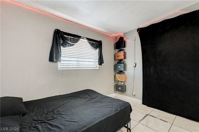 2829 Emmons Avenue, North Las Vegas, NV 89030