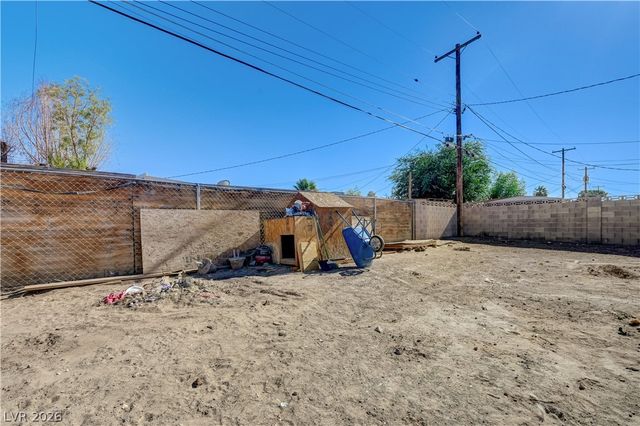2829 Emmons Avenue, North Las Vegas, NV 89030