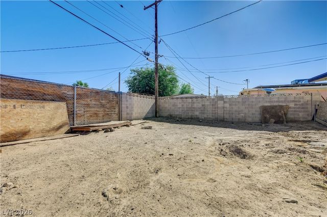2829 Emmons Avenue, North Las Vegas, NV 89030