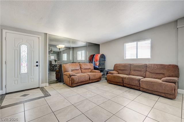 2829 Emmons Avenue, North Las Vegas, NV 89030