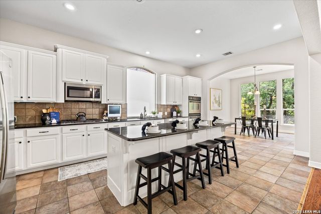 162 Yaupon Trl, San Antonio, TX 78256