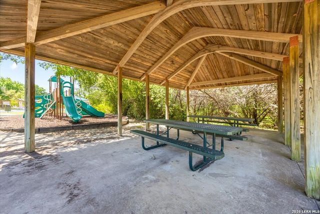 162 Yaupon Trl, San Antonio, TX 78256