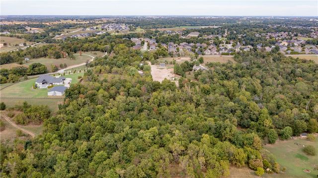 W Wallis Road, Cave Springs, AR 72718