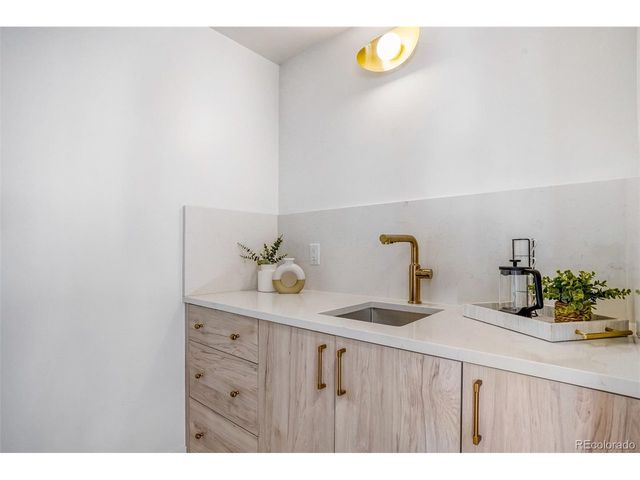 21 S Jackson St, Denver, CO 80209