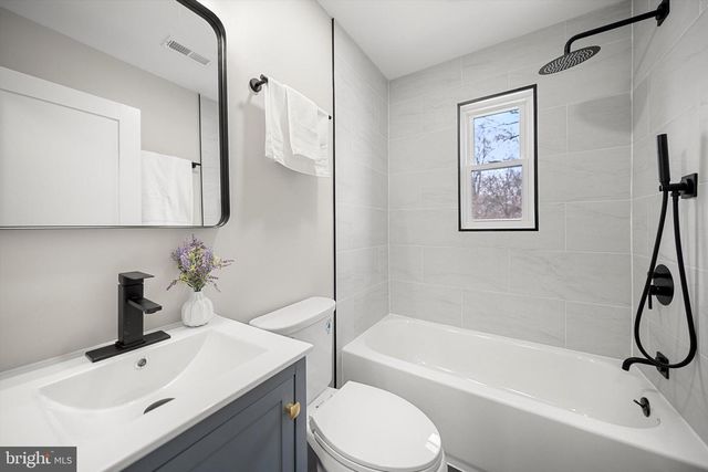 4933 38TH AVE, Hyattsville, MD 20782