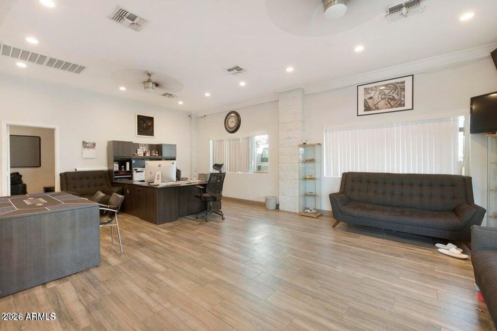 507 E BROADWAY Road, Phoenix, AZ 85040 — photo 3