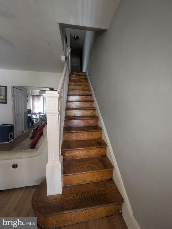 Image 11 of property listing at 3313 BRIGHTON ST, Baltimore, MD 21216