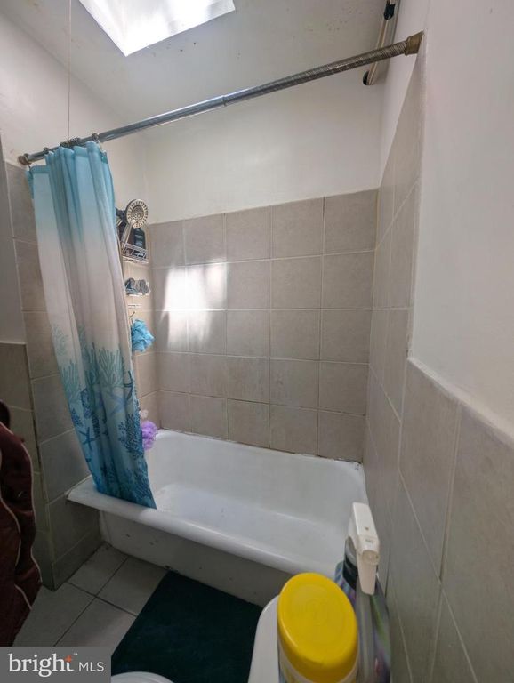 Image 13 of property listing at 3313 BRIGHTON ST, Baltimore, MD 21216
