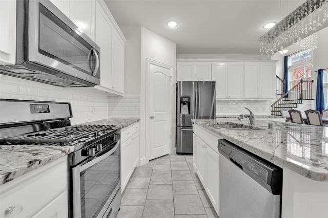 345 Twin Creeks Drive, Garland, TX 75040