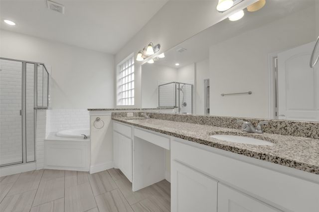 345 Twin Creeks Drive, Garland, TX 75040