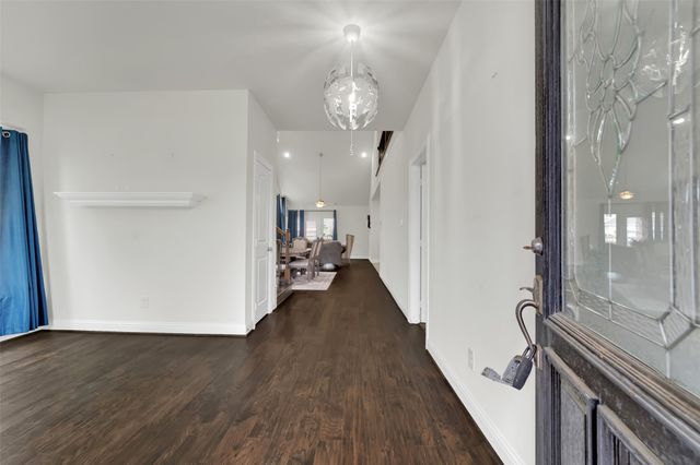 345 Twin Creeks Drive, Garland, TX 75040