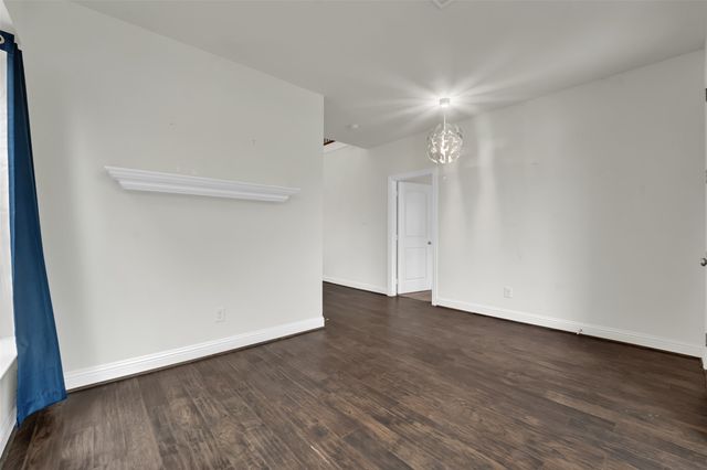 345 Twin Creeks Drive, Garland, TX 75040