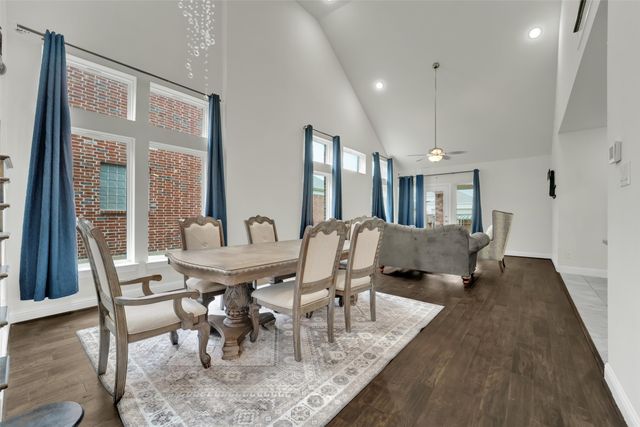 345 Twin Creeks Drive, Garland, TX 75040