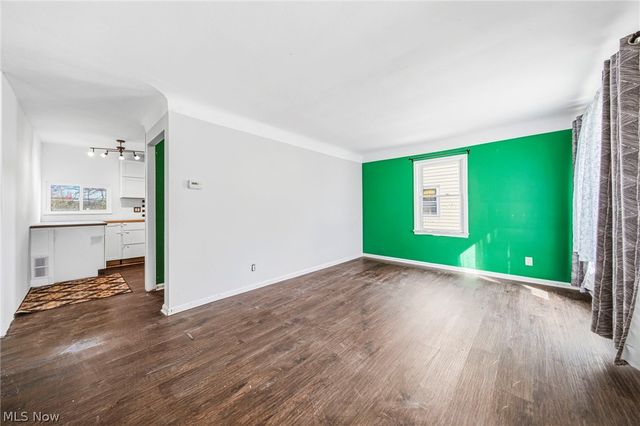 406 E 274th Street, Euclid, OH 44132